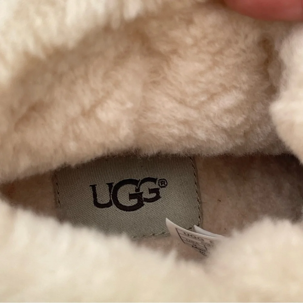 UGG Australia Jeovana Boots Chestnut Suede Waterproof  Wedge Lace Up size 9 - Picture 10 of 16